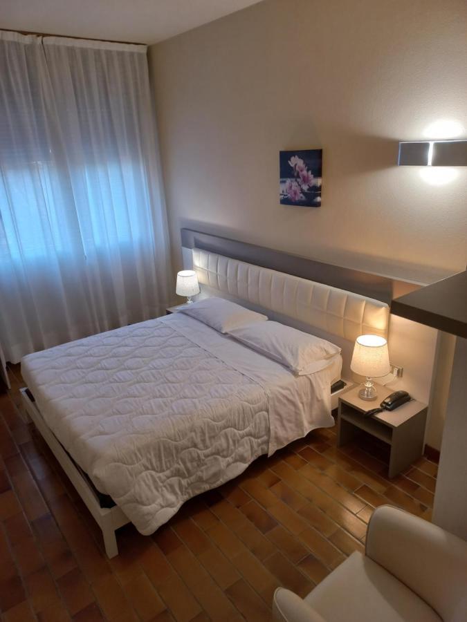 Park Hotel คาสเทลซานเปียโตรแตร์เม ภายนอก รูปภาพ