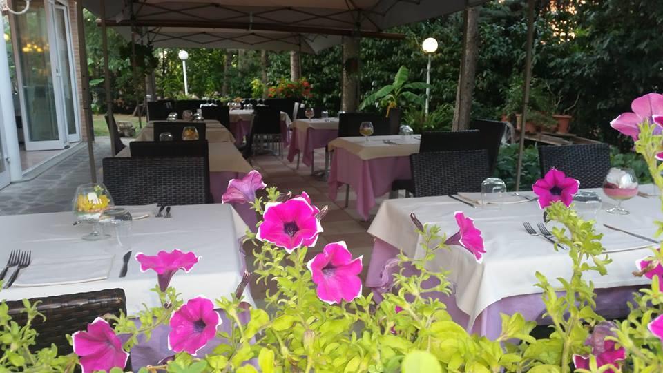 Park Hotel คาสเทลซานเปียโตรแตร์เม ภายนอก รูปภาพ