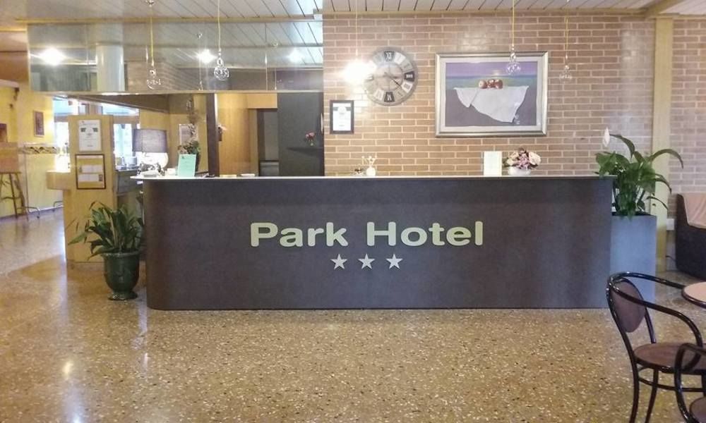 Park Hotel คาสเทลซานเปียโตรแตร์เม ภายนอก รูปภาพ